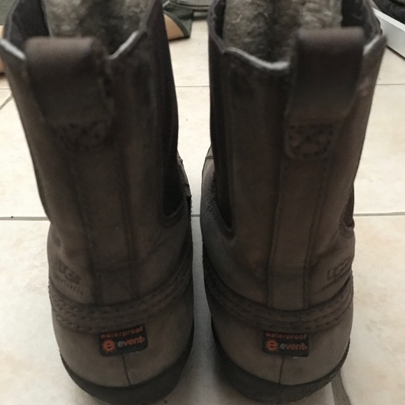 Brown Duclair UGG boots - Size 8 - Picture 4 of 12